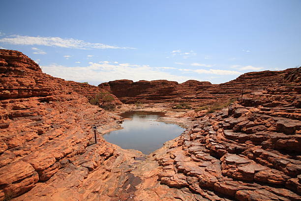 landschaft von kings canyon - watarrka national park stock-fotos und bilder