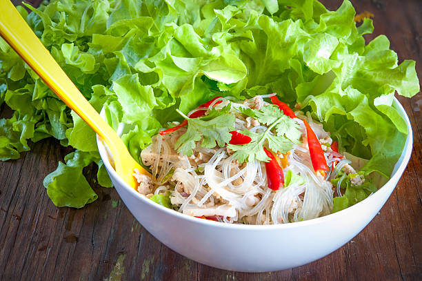 yam wun sen, thai mung bean noodle salad