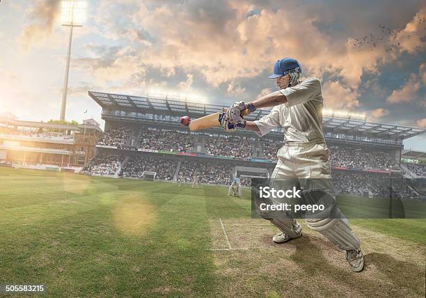 Photo libre de droit de Batteur De Cricket banque d'images et plus d'images libres de droit de Cricket - Cricket, Joueur de cricket, Stade