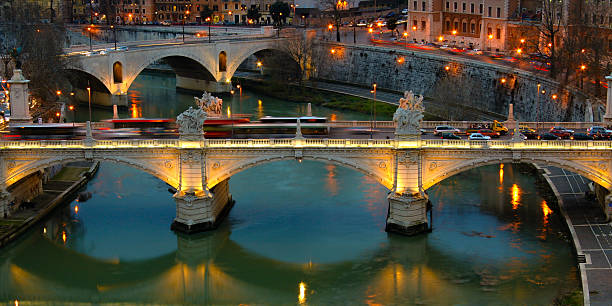 brücke über den fluss - aelian bridge stock-fotos und bilder