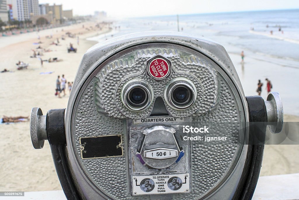 Binocolo a moneta sulla spiaggia - Foto stock royalty-free di Daytona Beach