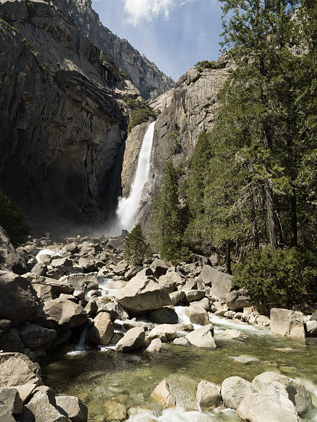 Parque Nacional de Yosemite, whater falls en California - foto de stock