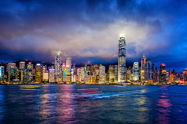 홍콩 재무관련 관구 황혼 무렵 - night sky hong kong architecture 뉴스 사진 이미지