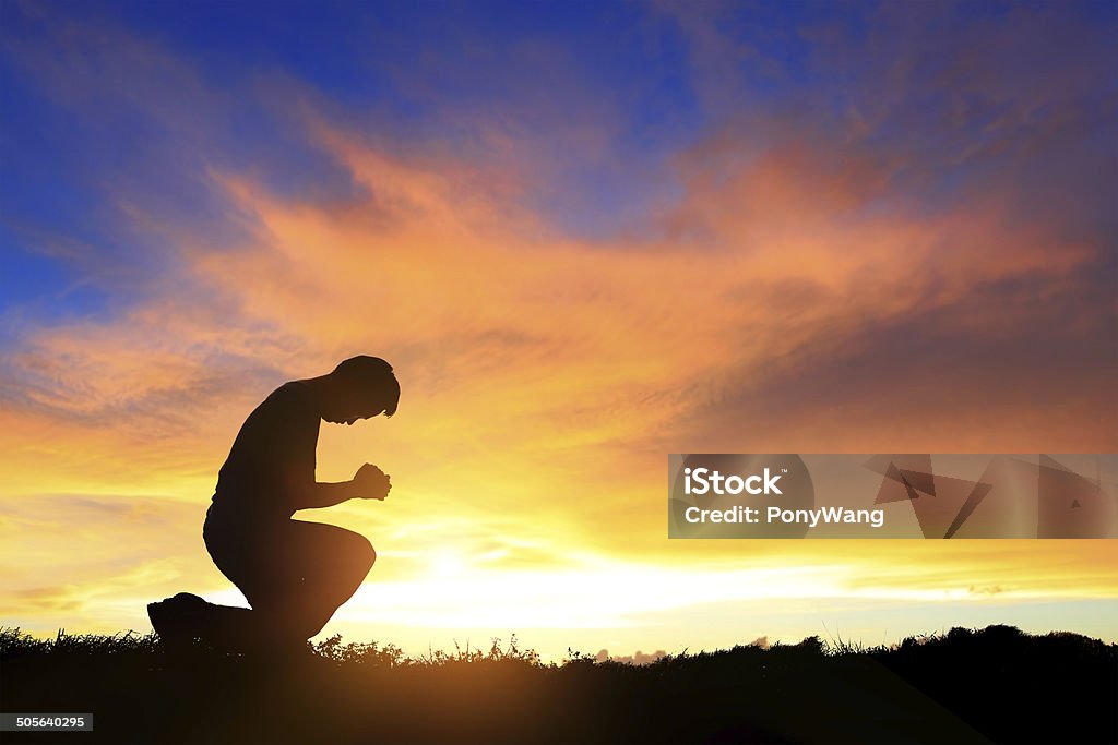 Молиться и культа - Стоковые фото Беззаботный роялти-фри