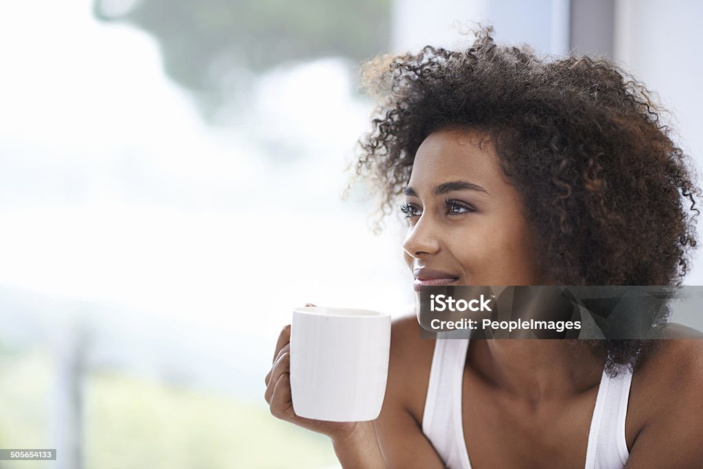 Der beruhigende Duft von frischem Kaffee am Morgen - Lizenzfrei Trinken Stock-Foto