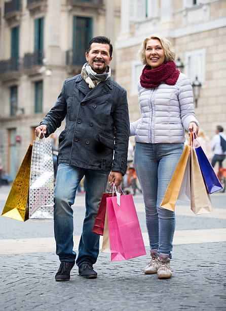 istock Mature couple in shopping tour 505674016