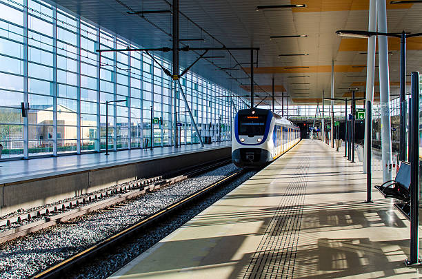 train at station barendrecht - ns stockfoto's en -beelden