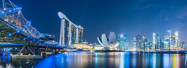 skyline di singapore - business district foto e immagini stock