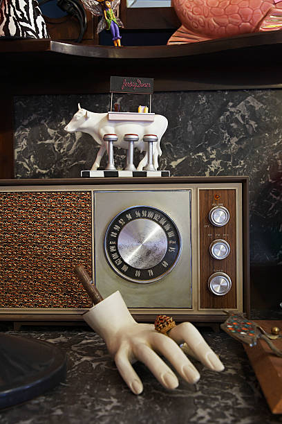 istock Vintage Radio And Mannequin Hand 505773633