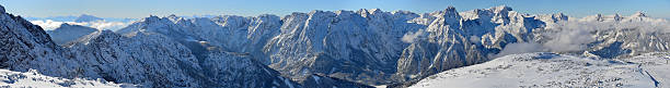 pyhrn-priel горный хребет в австрии - mono ski стоковые фото и изображения