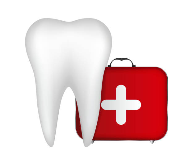 istock Tooth and Red Medical Bag with a Cross 505793158