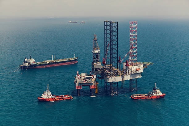 istock Offshore oil rig drilling platform 505798042