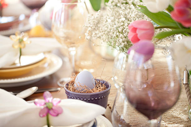 istock Easter Elegant Place Setting Dining Table with Vase of Tulips 505820276