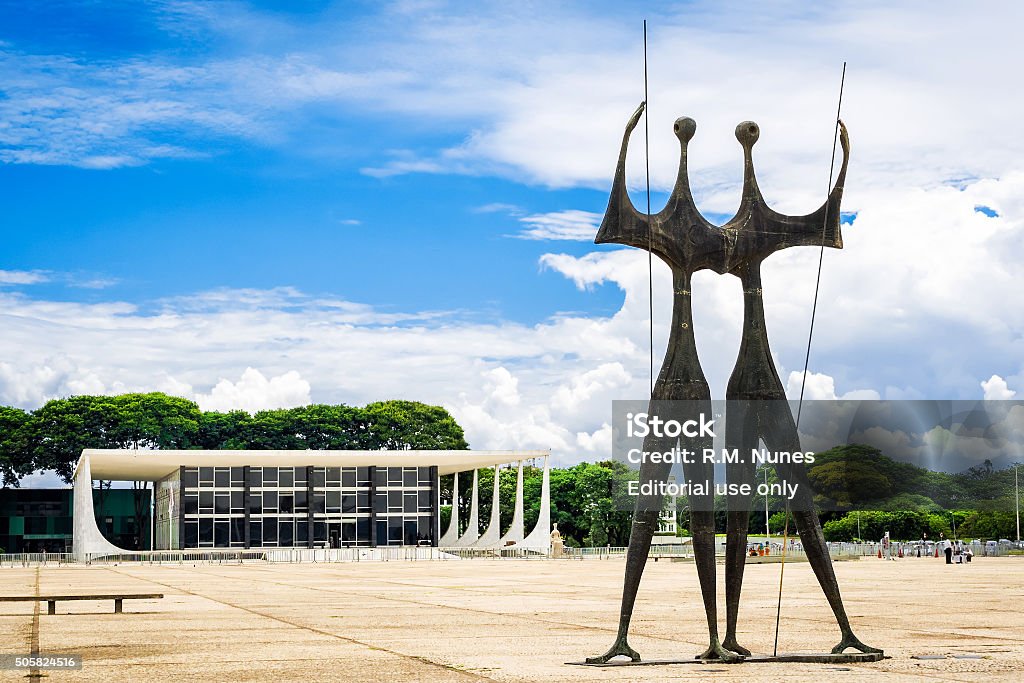 Dois Candangos Monument à Brasilia, capitale du Brésil - Photo de Brasilia libre de droits