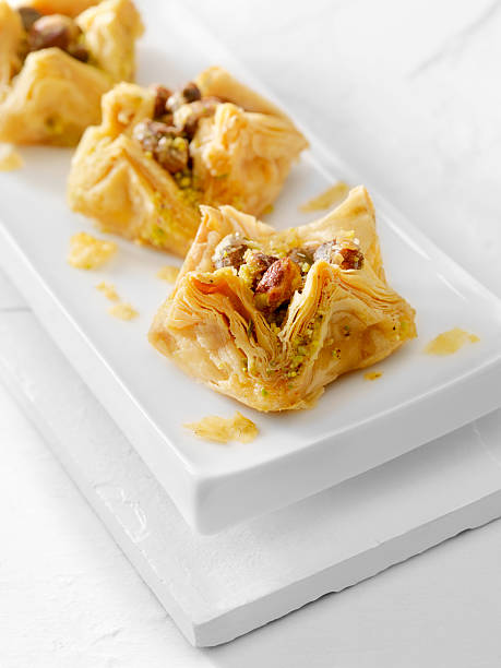 baklava - filo pastry stock-fotos und bilder