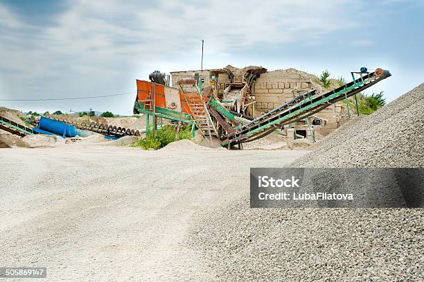 Calcoli Di Impianto Di Lavorazione - Fotografie stock e altre immagini di Acciottolato - Acciottolato, Attrezzatura, Catena di montaggio