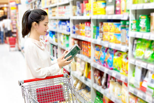 istock Asian woman buys tea 505869858