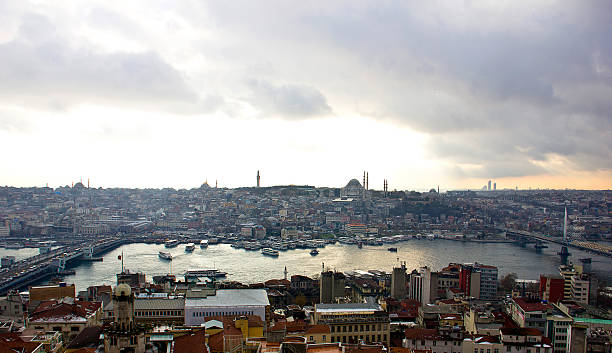 istock Goldenhorn Istanbul 505873321