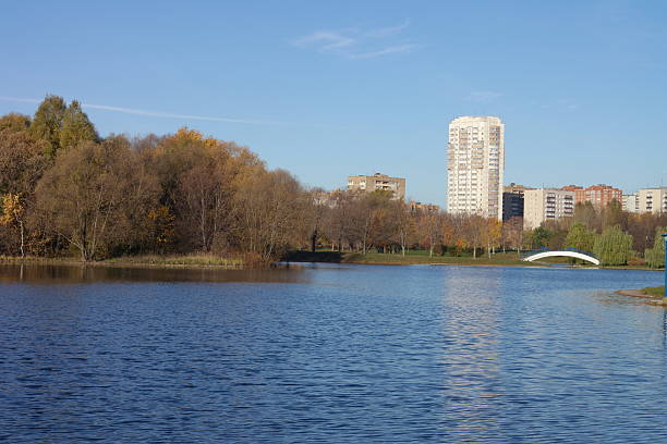 istock Autumn in City Park 505887257