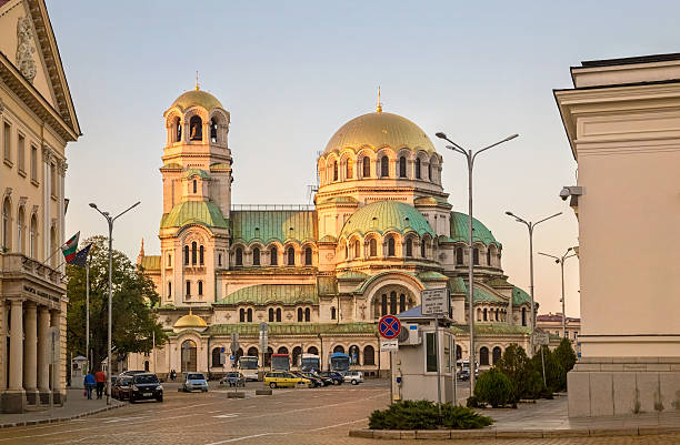 l'alexander nevsky cathedral - church saint peter alexander horizontal photos et images de collection