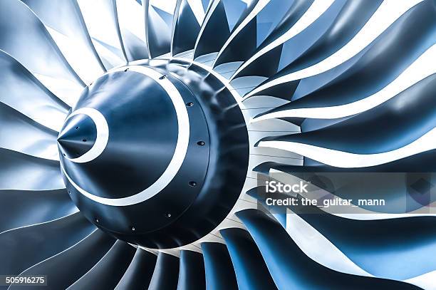 Jet Engine Stockfoto en meer beelden van Luchtvaartindustrie - Luchtvaartindustrie, Vliegtuigmotor, Turbine