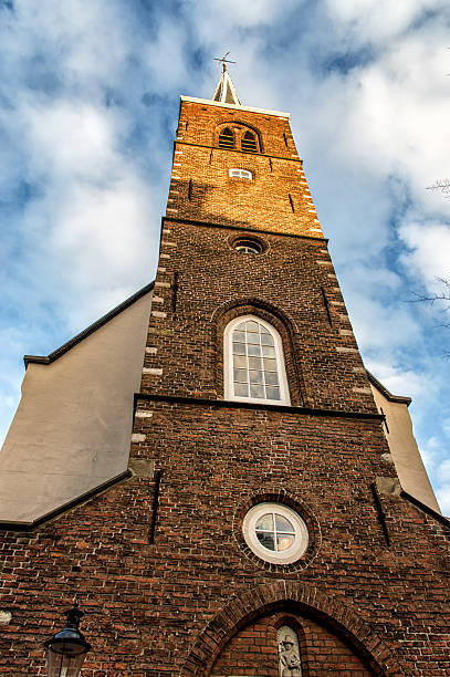 istock Begijnhof Church Amsterdam 505922188
