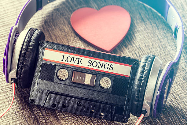 koncepcja miłość muzyka - valentines day hearts audio zdjęcia i obrazy z banku zdjęć