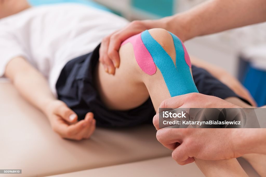 Übung für Knie - Lizenzfrei Physiotherapie Stock-Foto