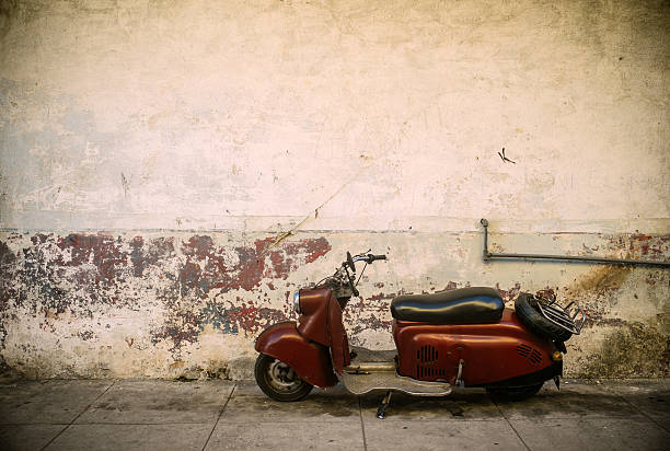 istock Havana Architecture with scooter 505970934