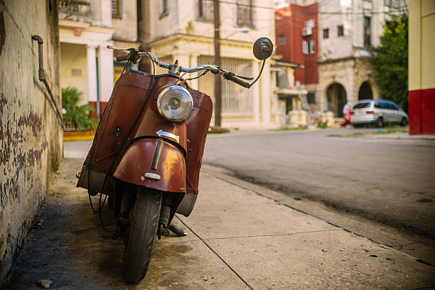 istock Havana Architecture with scooter 505971070