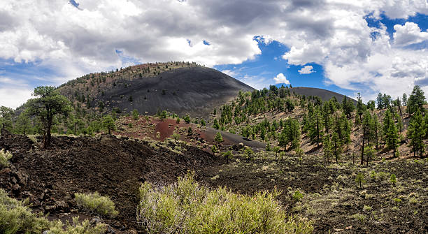 istock Sunset Crater Volcano National Monument 505978497
