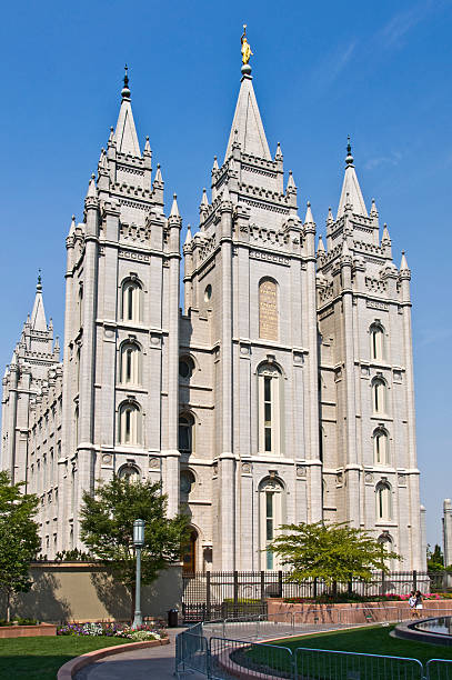 sáb lake city templo em temple square, eua - temple mormonism salt lake city temple square - fotografias e filmes do acervo