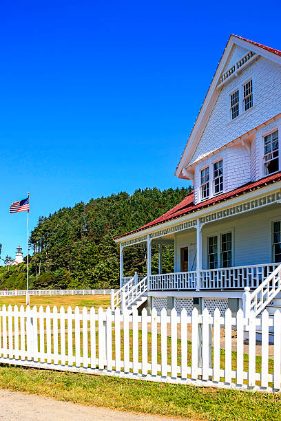 heceta head lighthouse keeper's b b & in oregon - bed and breakfast oregon house oregon coast stock-fotos und bilder