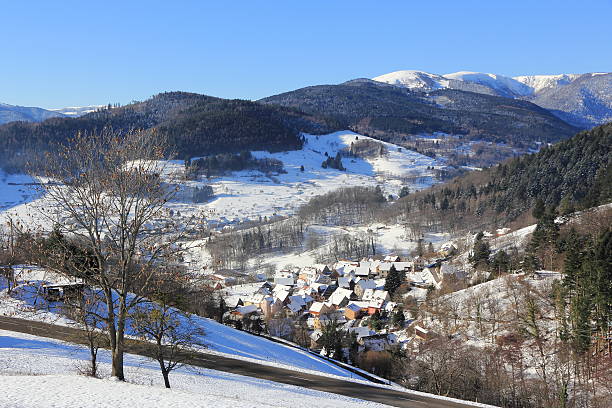 hohrod, tourist village nos vosges - frankenthal imagens e fotografias de stock