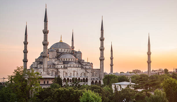 istock Sunset over The Blue Mosque in Sultanahmet district, Istanbul, Turkey. 506065419