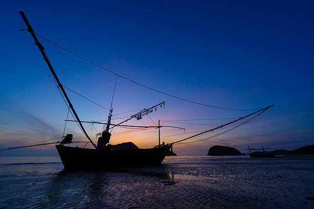 istock Sunrise at Pranburi at Sam Roi Yod beach 506101445