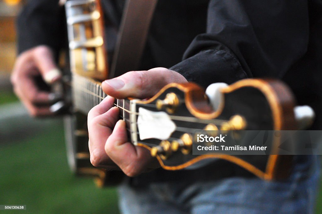 Dedos jugando un Banjo - Foto de stock de Acorde libre de derechos