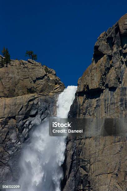 Cataratas De Yosemite Água - Fotografias de stock e mais imagens de Abstrato - Abstrato, Ao Ar Livre, Azul