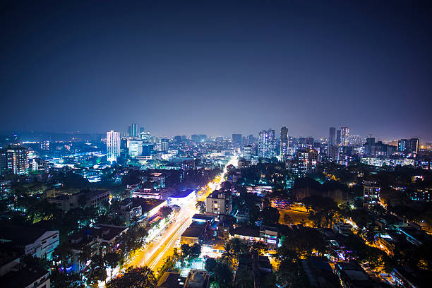 noche de reyes vista a la ciudad de la india, mumbai, goregaun west. - alenka fotografías e imágenes de stock