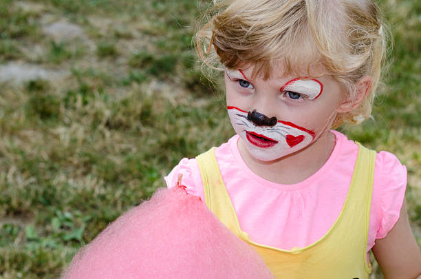 ребенок с лицом живопись - face paint child paint rabbit стоковые фото и изображения