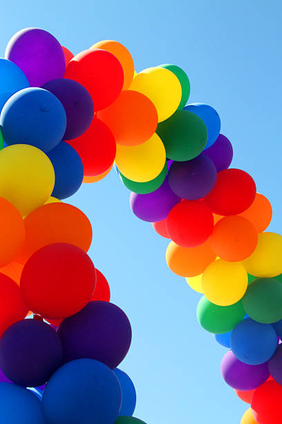 pride ballons - editorial vertical homosexual people photos et images de collection