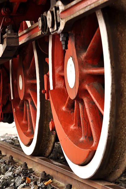 frescos comboio pintada rodas sobre carris - toy wagon train engine steam imagens e fotografias de stock