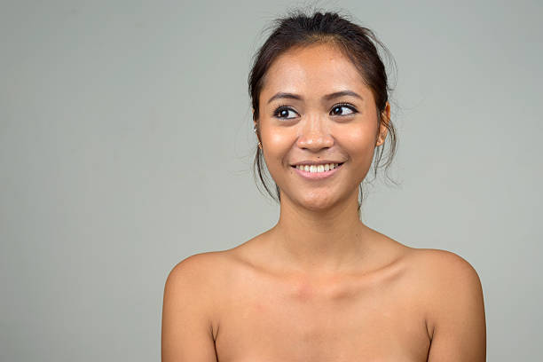 istock Shirtless Asian woman 506222512