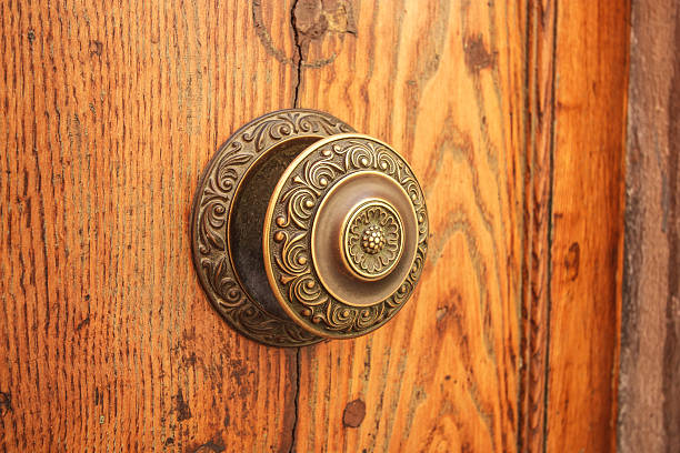 istock Italien door knob 506244016