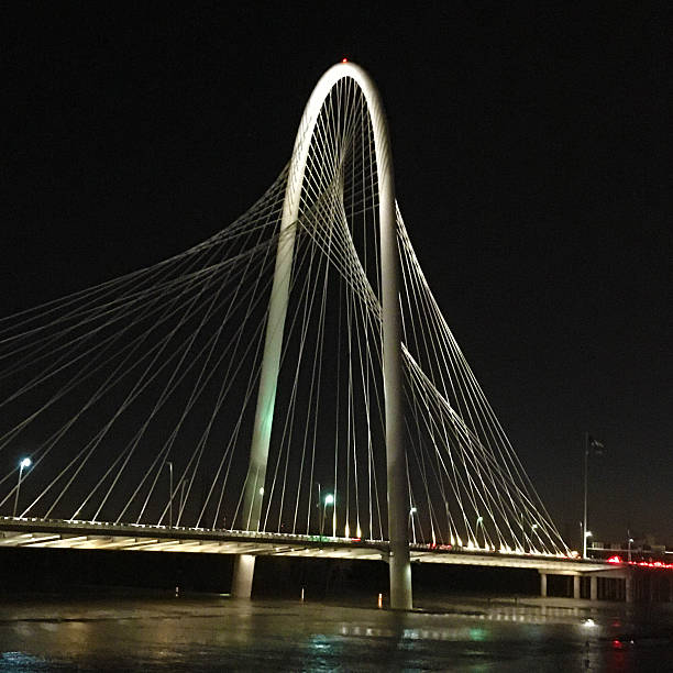 istock Square format view of bridge into Dallas 506283684