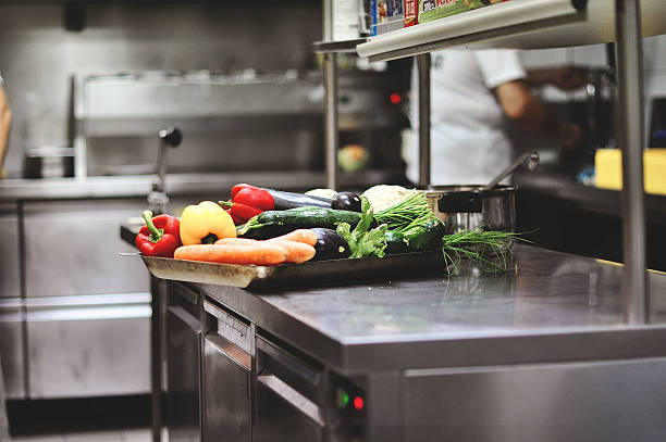 trabalhar na cozinha, alimentares und s küche - essen und imagens e fotografias de stock