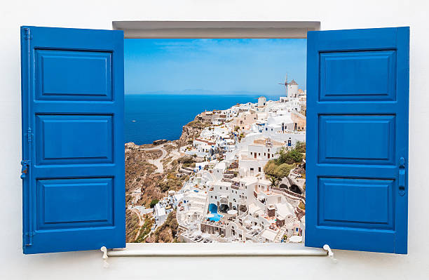 panoramiczny widok na miasto oia santorini, grecja - hat oia europe vacations zdjęcia i obrazy z banku zdjęć