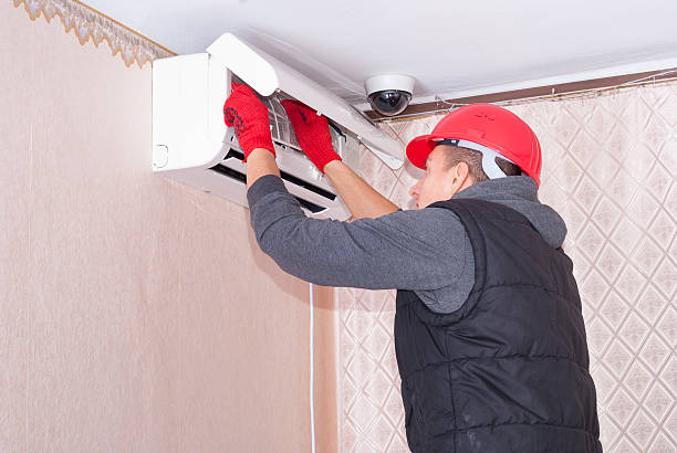 istock cleaning and repairs the air conditioner 506321780