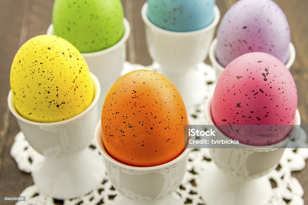 Huevos de Pascua y cestas - Foto de stock de Alimento libre de derechos