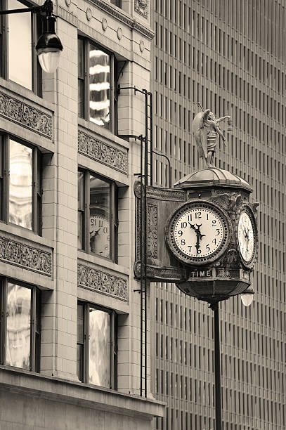istock Chicago downtown street view 506345300